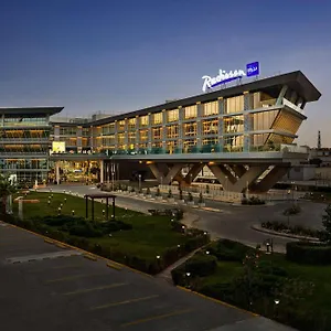فندق Radisson Blu Convention And Exhibition Center