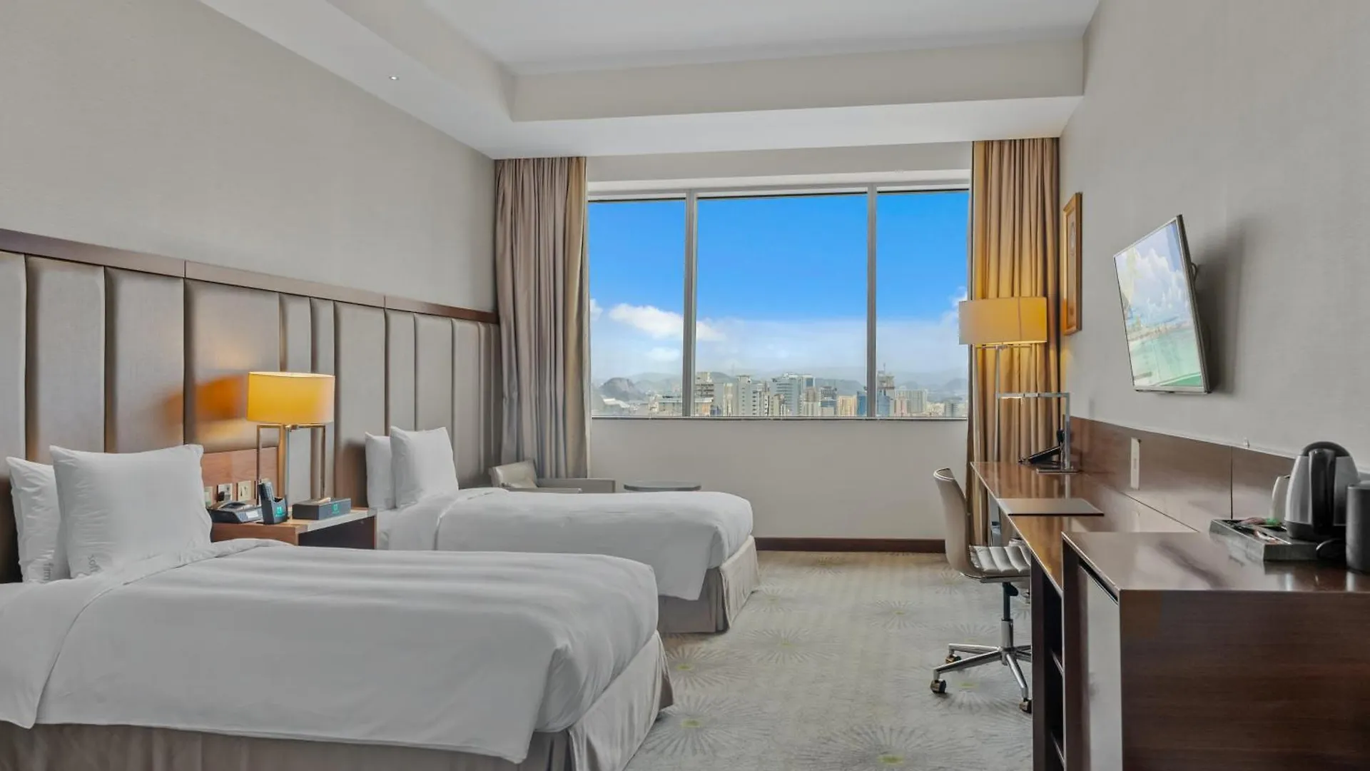 Holiday Suites Al Azizia Mecca Hotel